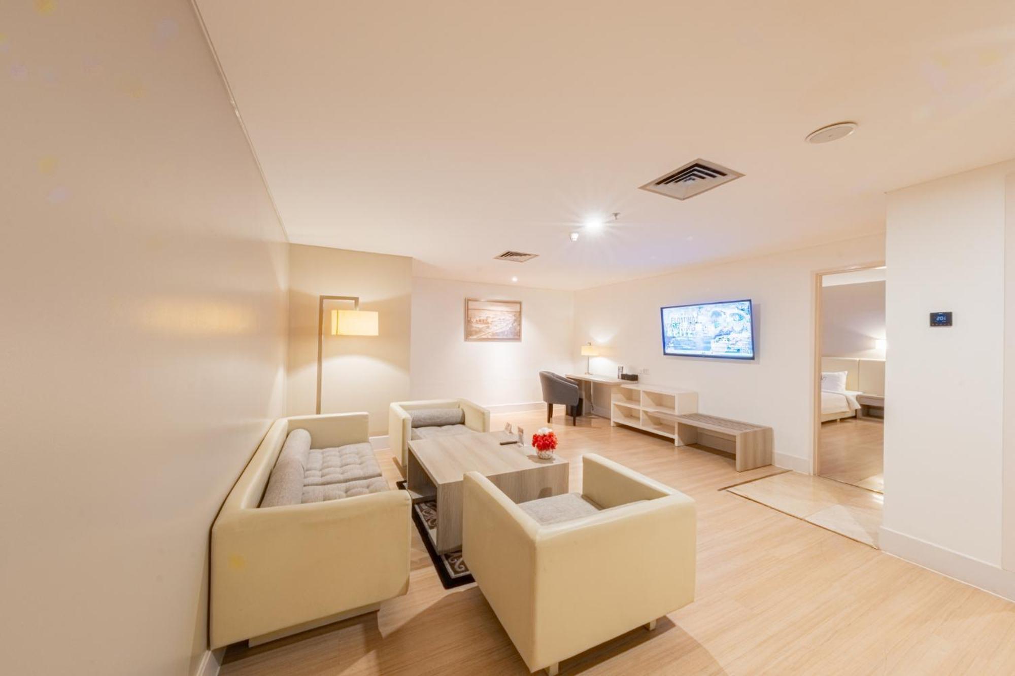 Executive Suite Aquaboom Tickets 2 pax,1675806525:JPEG